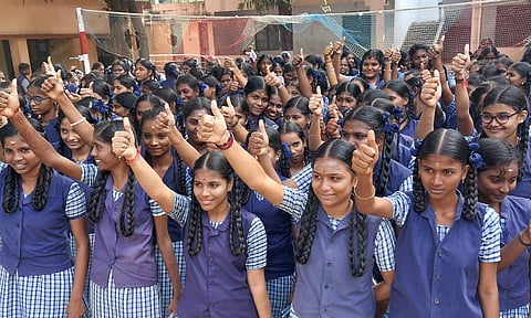 பத்தாம் வகுப்பு பொதுத்தேர்வு முடிவுகள்: புதுக்கோட்டை முதலிடம், அறிவியலில் 10,476 மாணவர்கள் 100-க்கு 100