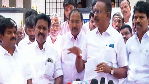 பதவிக்கு ஆசைப்பட்டு தவெகவுக்கு ஆதரவு அளிக்கவில்லை - எஸ்.பி.வேலுமணி