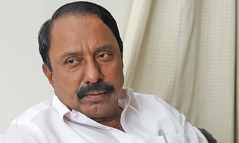 அமைச்சர் செங்கோட்டையன் மருத்துவமனையில் அனுமதி!