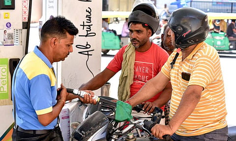 நாடு முழுவதும் பெட்ரோல், டீசல் விலை 4வது முறையாக உயர்வு!