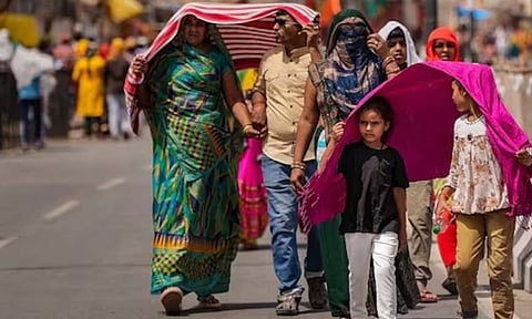 வெயிலின் தாக்கம்- வழிகாட்டு நெறிமுறைகளை வெளியிட்ட மத்திய அரசு