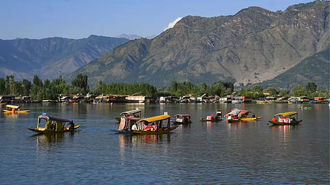 dal lake boat ride