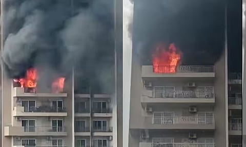 Twin fire: நொய்டாவில் அடுக்குமாடி குடியிருப்பு, தங்கும் விடுதியில் அடுத்தடுத்து தீ விபத்து