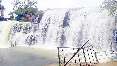 Thirparappu falls