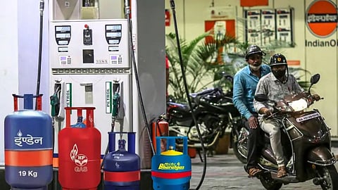 Centre restricts bulk petrol, diesel buys