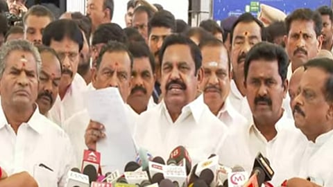 எடப்பாடி பழனிசாமி பேட்டியளித்த போது எடுத்தப்படம்.