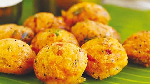 கோதுமை ரவை வெஜ் பணியாரம்