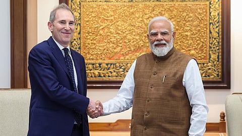 PM Modi meets Amazon CEO