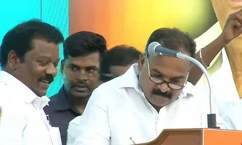 தமிழ்நாடு காங்கிரஸ் கமிட்டி தலைவராக பொறுப்பேற்றுக் கொண்டார் மாணிக்கம் தாகூர்!