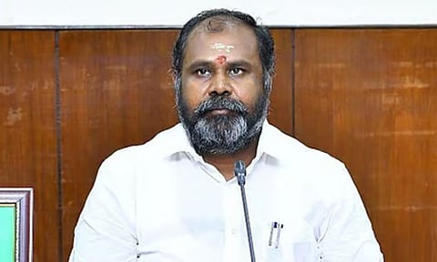 ‘106 எம்.எல்.ஏக்களையும் விஜய் அடையாளம் கண்டு, பெயரை கூறிவிட்டால் அரசியலில் இருந்தே விலகிவிடுகிறேன்’ - ஆர்.பி. உதயகுமார் சவால்