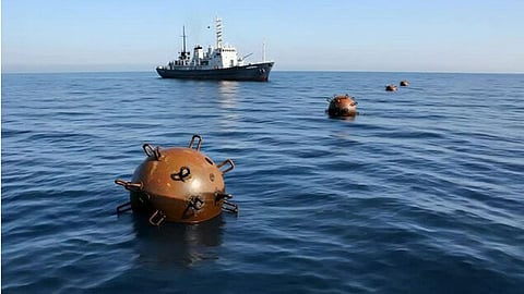 2 ships caught in landmines