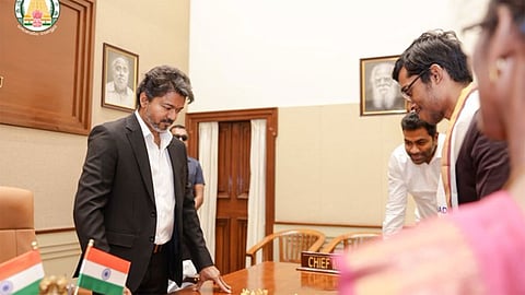 CM Vijay - Praggnanandhaa