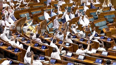 மக்களவை