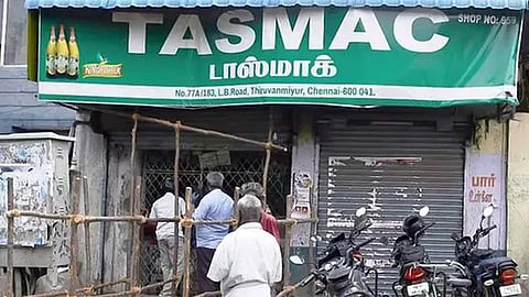 டாஸ்மாக் கடைகளை மீண்டும் தனியாரிடம் ஒப்படைக்க முடிவு? - தமிழ்நாடு அரசு ஆலோசனை