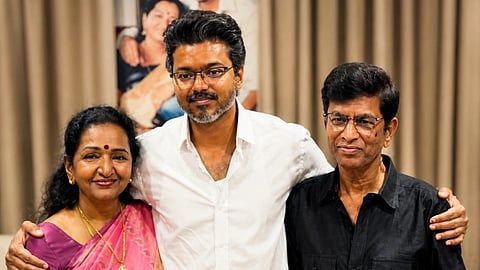 ‘எத்தனை அழுத்தங்கள் இருந்தாலும், அதை எளிதாக கையாளும் முதலமைச்சர்’ - விஜய் தந்தை எஸ்.ஏ. சந்திரசேகர் பெருமிதம்!