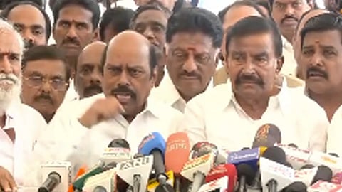 செய்தியாளர் சந்திப்பில் எ.வ.வேலு