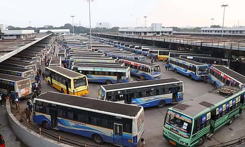 சென்னைக்கு 3,565 சிறப்பு பேருந்துகள் இயக்கம்