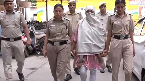 Bihar Cook Couple Jewellery Heist