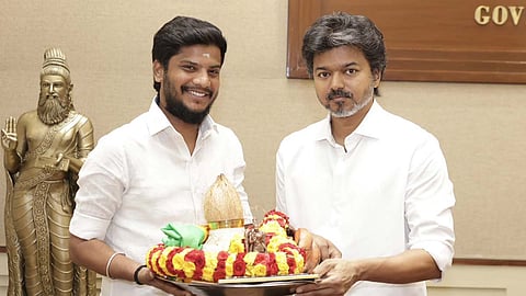 முதலமைச்சர் விஜய் உடன் அமைச்சர் ரமேஷ்