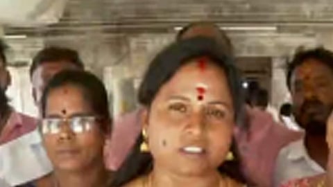 மரகதம் குமரவேல்