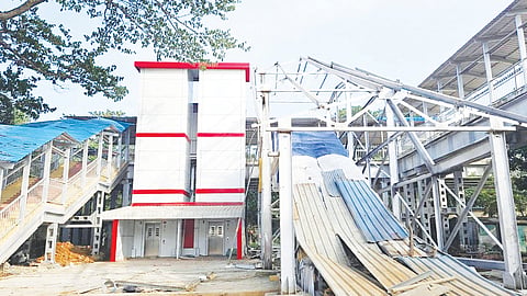 தாம்பரம் ரெயில் நிலையத்தில் 10 நகரும் படிக்கட்டுகள்- டிசம்பர் மாதம் பயன்பாட்டிற்கு வருகிறது