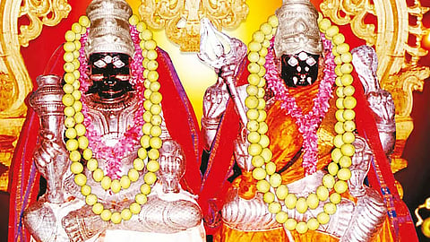 குலசை முத்தாரம்மன் கோவில் தசரா திருவிழா நாளை கொடியேற்றத்துடன் தொடங்குகிறது