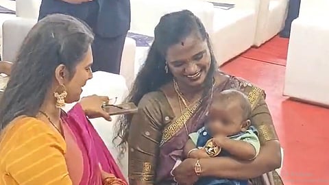 எல்லா இடத்திற்கும் கைக்குழந்தையுடன் செல்லும் எம்.எல்.ஏ. பல்லவி; விஜய் அறிவுரை வழங்க வேண்டும் - கார்த்தி சிதம்பரம்!