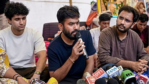 நீதிமன்றத்தில் ஆஜர்படுத்தப்பட்ட அபிஜீத் தீப்கே, செளரவ் தாஸ் - விடுதலை செய்து நீதிபதி உத்தரவு