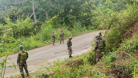மணிப்பூர் மலை மாவட்டங்களில் நிலவும் பதற்றம் - பலி எண்ணிக்கை 9 ஆக உயர்வு!