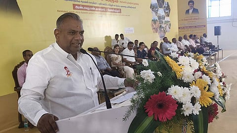 11 மாவட்ட அதிகாரிகளுடன் அமைச்சர் ஆனந்த் ஆலோசனை