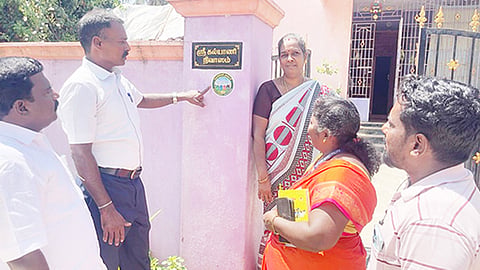பொன்னேரி நகராட்சியில் குப்பைகளை தரம் பிரித்து வழங்க விழிப்புணர்வு