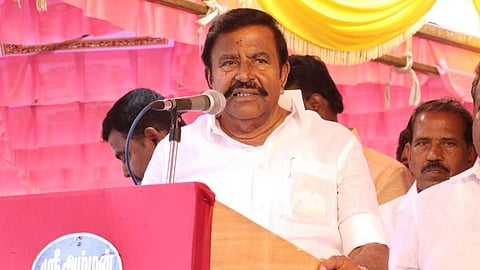 ஆம்னி பேருந்துகளில் 8 மடங்கு கொள்ளை; ஸ்டிக்கர் ஒட்டத் தெரிந்த அரசுக்கு, கட்டணக் கொள்ளையை தடுக்க தெரியாதா? - கே.என். நேரு கேள்வி!