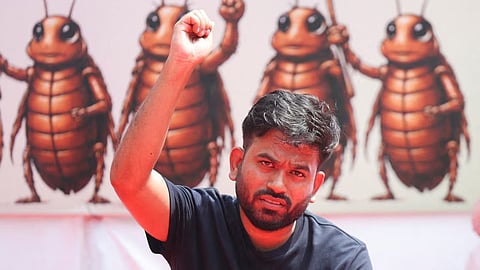 தீபாவளி வரை எந்தப் போராட்டமும் இல்லை - கரப்பான்பூச்சி கட்சி நிறுவனர் அபிஜித் தீப்கே!