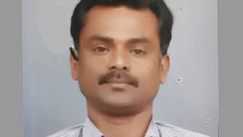 ஓடும் பஸ்சில் நெஞ்சு வலியால் டிரைவர் பலி-பஸ் மோதியதில் ஆட்டோ டிரைவர் உயிரிழப்பு