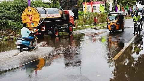 தாமரைப்பாக்கம், ஊத்துக்கோட்டையில் 9 செ.மீ. மழை பதிவு