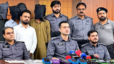 Gang defrauded banks