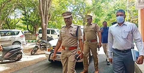 போலீஸ் சூப்பிரண்டு மகேஸ்வரன், இன்ஸ்பெக்டர் பிதுன்குமார் ஆகியோர் ஆஜராகி சாட்சியம் அளித்தனர். 
