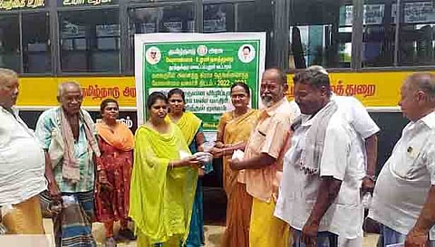 வேளாண் வளர்ச்சி திட்ட மண் மாதிரி சேகரிப்பு முகாம் நடந்தபோது எடுத்தபடம்.