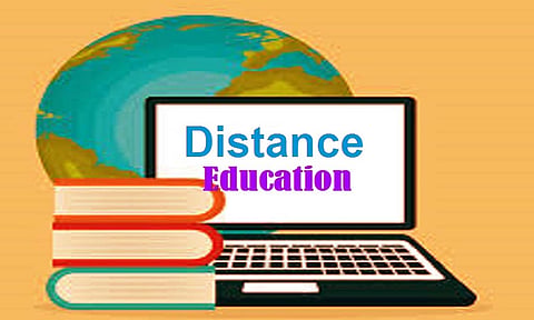 3 பல்கலைக்கழகங்கள் சார்பில் தொலைதூரக் கல்வி மையத்தில் மாணவிகள் சேர்க்கை