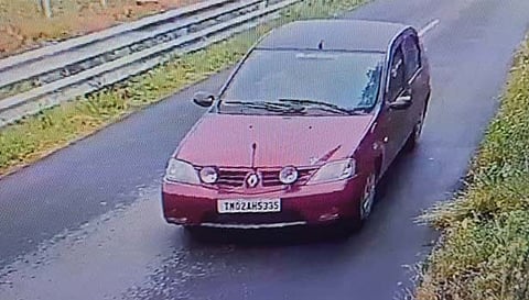 சூலூர் அருகே தம்பதியை அரிவாளால் வெட்டி கார் ஏற்றி கொல்ல முயன்ற 3 பேர் கைது