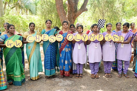 விழிப்புணர்வு நிகழ்ச்சியில் கலந்து கொண்டவர்கள். 