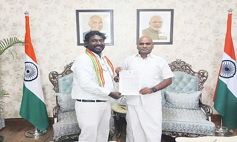 குமரி மாவட்ட கடற்கரை கிராமங்களை கடல் சீற்றத்தில் இருந்து பாதுகாக்க நிரந்தர தீர்வு காண வேண்டும்