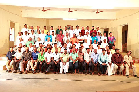 சாயர்புரம் போப் பள்ளியில் 40 ஆண்டுகளுக்கு பின் முன்னாள் மாணவர்கள் சந்திக்கும் நிகழ்ச்சி