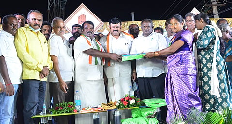 மோடி ஆட்சியில் 32 சதவீத மக்கள் வறுமையில் தவிக்கிறார்கள்-கோவையில் செல்வப்பெருந்தகை எம்.எல்.ஏ. பேச்சு