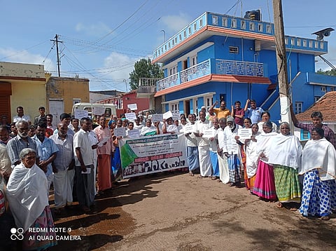 கோத்தகிரி அருகே பச்சை தேயிலைக்கு குறைந்தபட்ச விலை கோரி விவசாயிகள் ஆர்ப்பாட்டம்