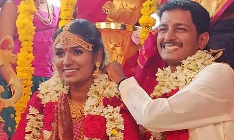 ஸ்ரீ கணேஷ் - சுகாசினி சஞ்சீவ்