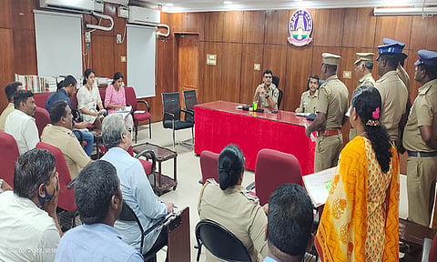 விபத்தினை தடுப்பது குறித்து போலீஸ் சூப்பிரண்டு ஸ்ரீநாதா தலைமையில் ஆலோசனை கூட்டம் நடந்தது.