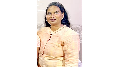 கைது செய்யப்பட்ட வினிதா.
