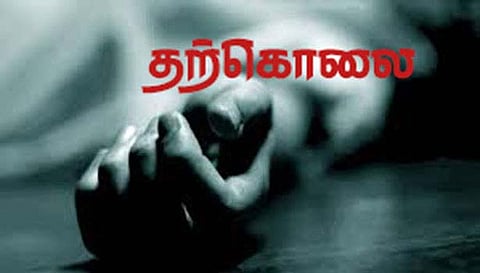 சோழசிராமணி அருகே மகன் மது அருந்தி வந்ததால் விரக்தியில் தந்தை தற்கொலை