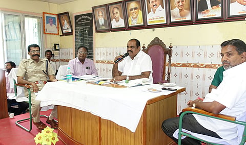 குடியாத்தம் ஊராட்சி ஒன்றிய குழு கூட்டம் நடைபெற்றது.